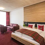 Kreuz Gaestehaus Und Lauchertbar Mit Terrasse 3*