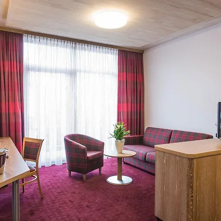 בית הארחה Kreuz Gaestehaus Und Lauchertbar Mit Terrasse 3*