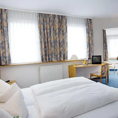 Kreuz Gaestehaus Und Lauchertbar Mit Terrasse Pensión Gammertingen