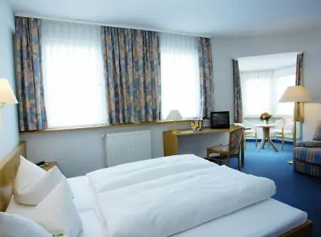 بيت ضيافة Kreuz Gaestehaus Und Lauchertbar Mit Terrasse 3*
